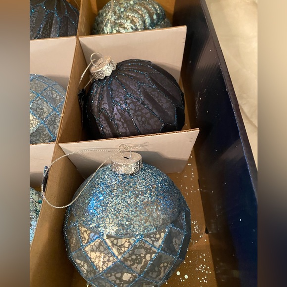 **NEW** Christmas Ornaments Shades of blue.12 ornaments/box. - Picture 3 of 14